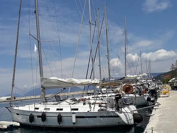 Bavaria 40 Cruiser S in Kefalonia / Sami Port - image 1