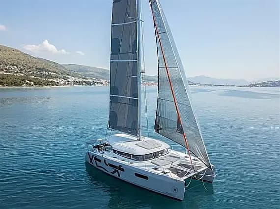 Excess 15 in Seget Donji / Marina Baotić - image 1