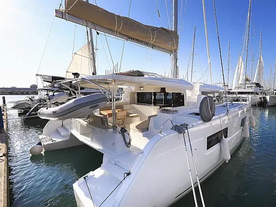Lagoon 46 in Sukošan / D-Marin Dalmacija Marina - image 1