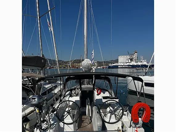 Oceanis 30.1 in Volos / Port of Volos - image 1