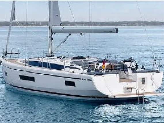 Bavaria C46 in Palairos / Marina Paleros - image 1