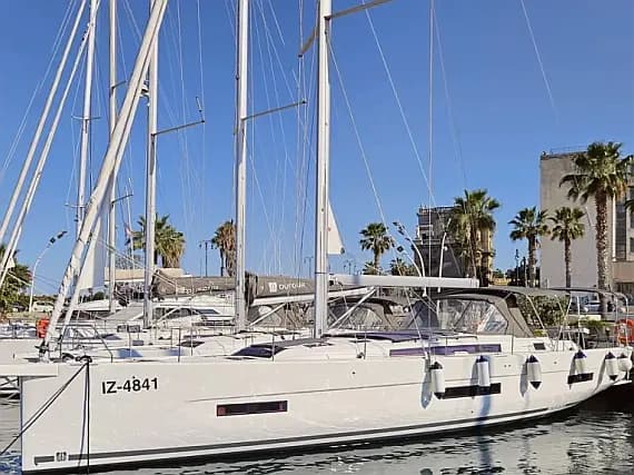 Dufour 530 in Sardinia / Cagliari / Marina di Bonaria - image 1