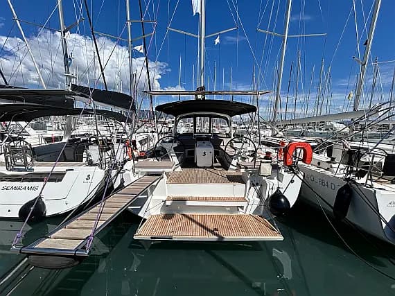 Oceanis 51.1 in Corfu / Gouvia / D-Marin Marina Gouvia - image 1