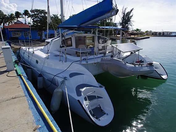 Athena 38 in Cienfuegos / Marlin Marina Cienfuegos - image 1
