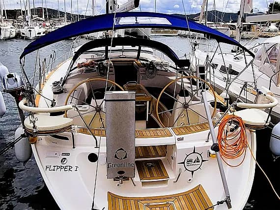 Bavaria 44 in Murter / Jezera / ACI Marina Jezera - image 1