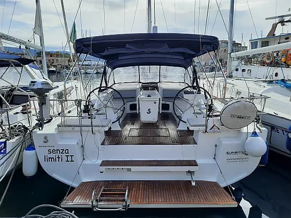 Oceanis 51.1 in Sicily / Furnari / Marina Portorosa - image 1
