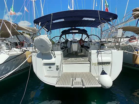 Sun Odyssey 409 in Sardinia / Portisco / Marina di Portisco - image 1