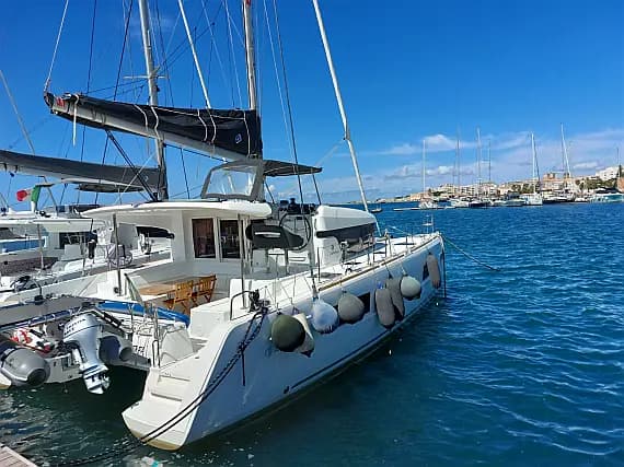 Lagoon 40 in Sicily / Marsala Marina - image 1
