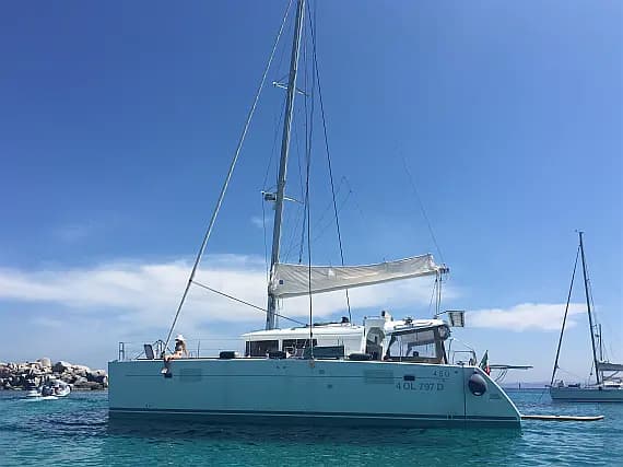 Lagoon 450 in Rome / Marina di Nettuno - image 1