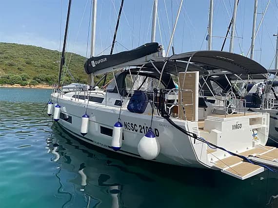 Dufour 470 in Sardinia / Portisco / Cala dei Sardi - image 1