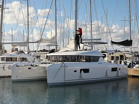 Lagoon 42 in Sukošan / D-Marin Dalmacija Marina - image 1