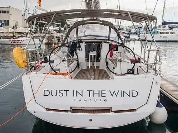 Sun Odyssey 389 in Sukošan / D-Marin Dalmacija Marina - image 1