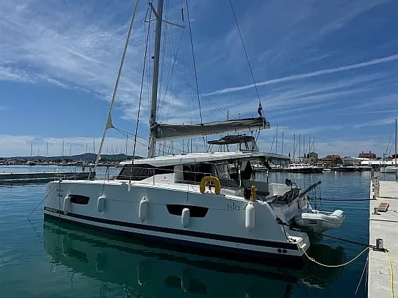Isla 40 in Sukošan / D-Marin Dalmacija Marina - image 1