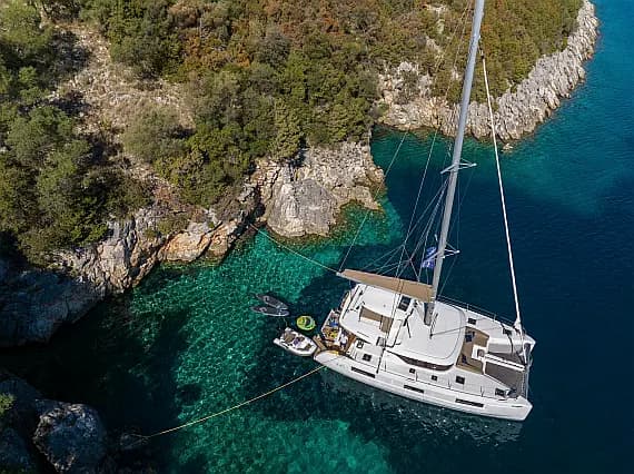 Lagoon 46 in Lefkada / Port of Lefkas - image 1