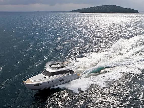 Bavaria Virtess 420 Fly in Podstrana / Marina Lav - image 1