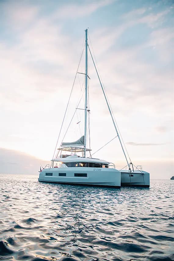 Lagoon 55 in Sardinia / Olbia / Marina di Olbia - image 1