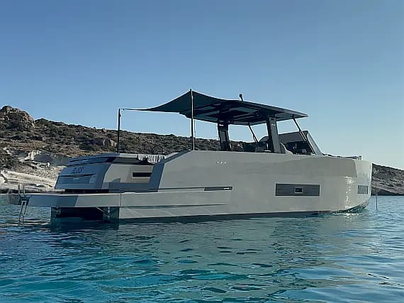De Antonio D42 in Lavrion / Olympic Marina - image 1