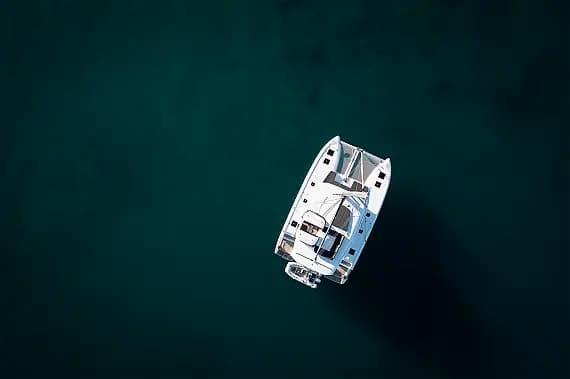 Lagoon 43 in Seget Donji / Marina Baotić - image 1