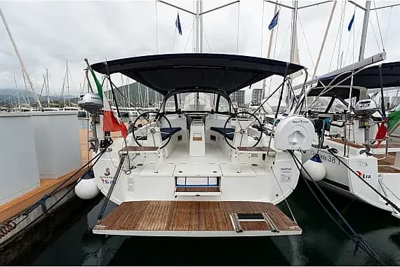 Oceanis 37.1 in Salerno / Marina d'Arechi - image 1