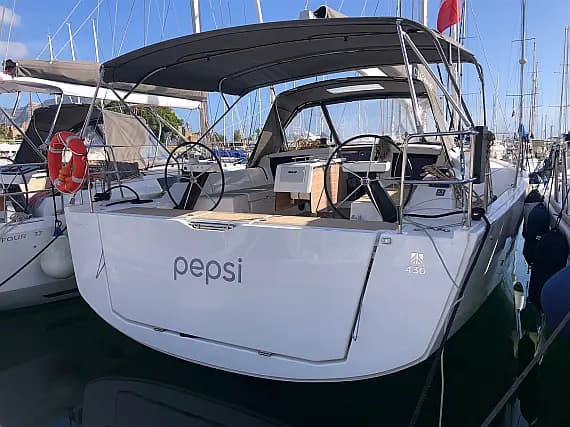 Dufour 430 in Sicily / Furnari / Marina Portorosa - image 1