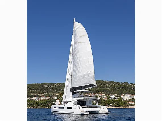 Lagoon 51 in Split / Port of Split / West Harbour - image 1