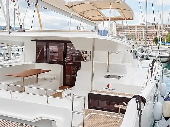 Astréa 42 in Sicily / Furnari / Marina Portorosa - image 1