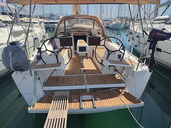 Dufour 350 in Izola / Marina Izola - image 1