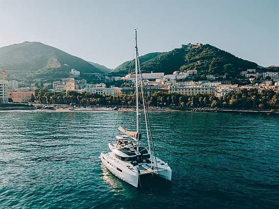 Lagoon 51 in Salerno - image 1