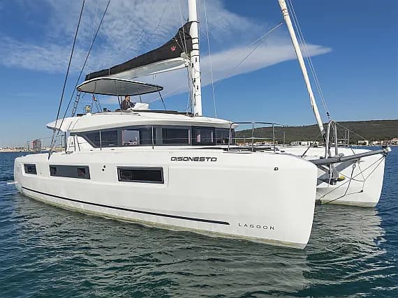 Lagoon 51 in Sukošan / D-Marin Dalmacija Marina - image 1