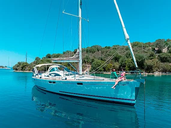 Jeanneau 54 in Athens / Alimos Marina - image 1
