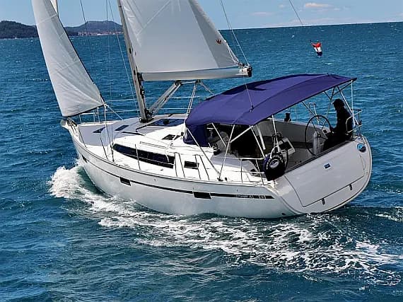 Bavaria Cruiser 41 in Sukošan / D-Marin Dalmacija Marina - image 1