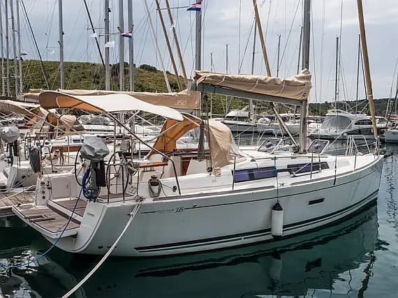 Dufour 335 Grand Large in Primošten / Marina Kremik - image 1