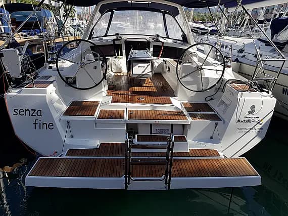 Oceanis 48 in Sicily / Furnari / Marina Portorosa - image 1