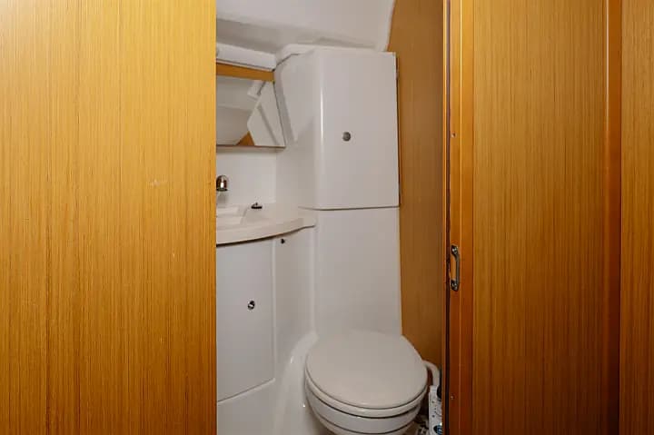 Sun Odyssey 42 i in Fethiye / Yes Marina - image 1