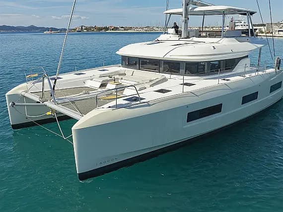 Lagoon 55 in Split / Port of Split / West Harbour - image 1