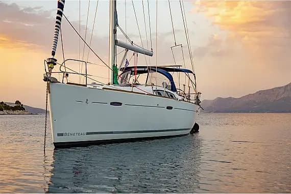 Oceanis 43 in Lefkada / Nikiana Marina - image 1