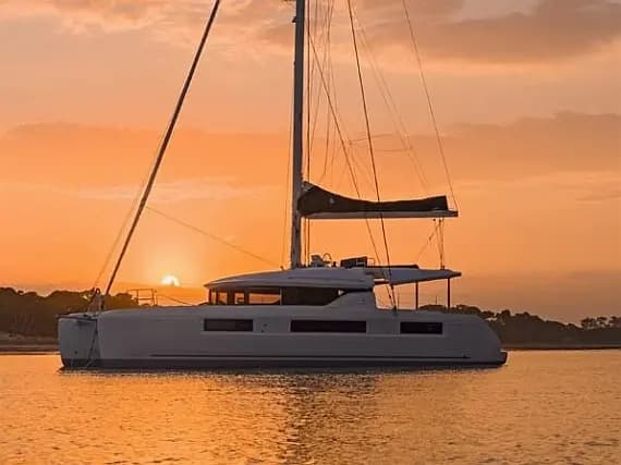 Lagoon 50 in Sardinia / Olbia / Marina Golfo Cugnana - image 1