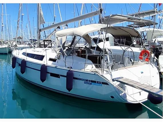 Bavaria 41 Cruiser in Volos / Port of Volos - image 1