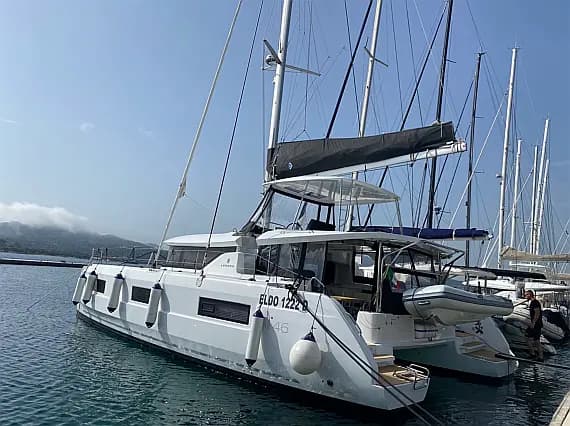 Lagoon 46 in Sicily / Furnari / Marina Portorosa - image 1