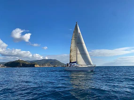 Sun Odyssey 42.2 in Punta Ala - image 1