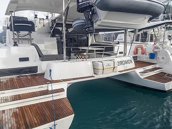 Lagoon 42 in Eden Island / Mahe, Victoria / Eden Island Marina - image 1