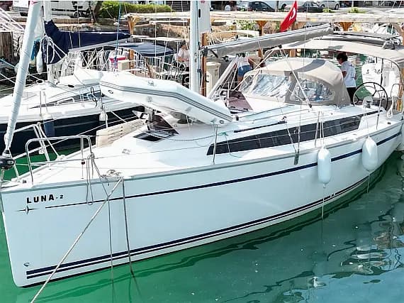Bavaria 34 Cruiser in Fethiye / Marina Imbat - image 1