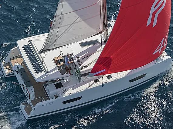 Isla 40 in Paros port - image 1