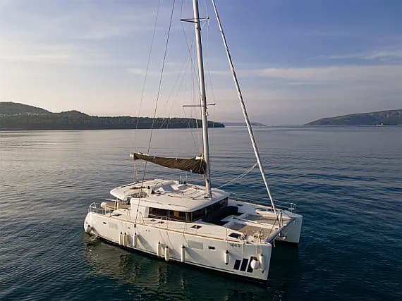 Lagoon 450 in Seget Donji / Marina Baotić - image 1