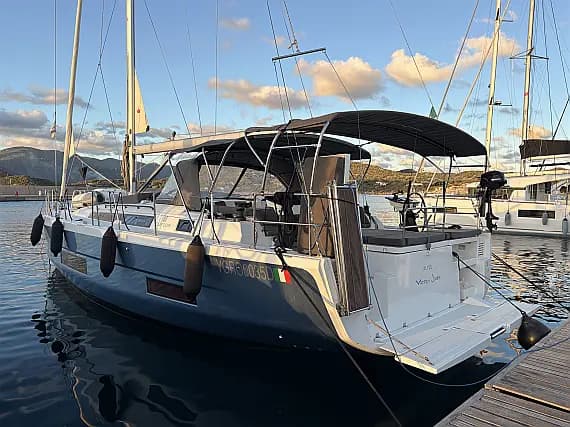 Dufour 470 in Sardinia / Portisco / Marina di Portisco - image 1