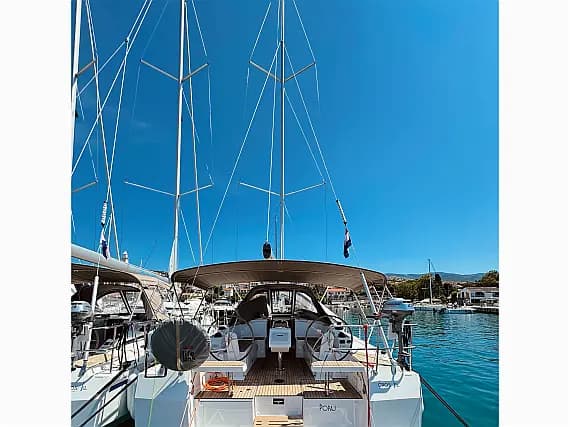 Bavaria C38 in Novi Vinodolski / Marina Novi - image 1