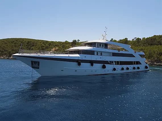 Luxury Motor Yacht in Split / Port of Split / East Harbour - image 1