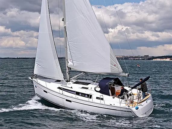 Bavaria Cruiser 37 in Sukošan / D-Marin Dalmacija Marina - image 1