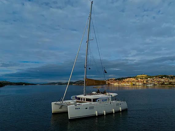 Lagoon 450 in Šibenik / D-Marin Marina Mandalina - image 1