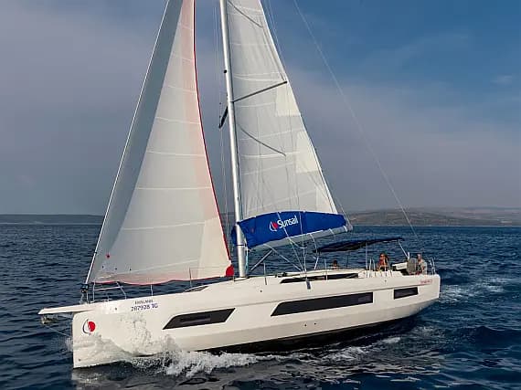 Dufour 44 in Marina Agana - image 1